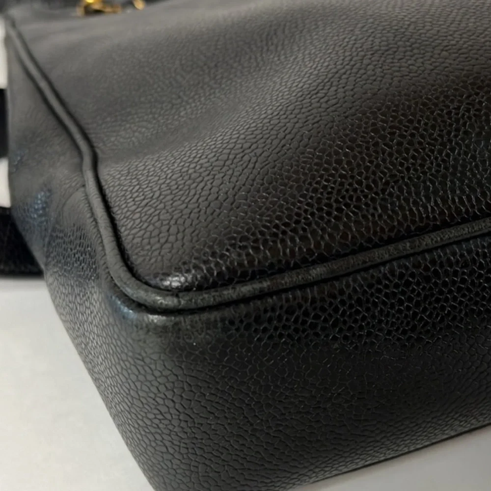🔥💯CHANEL black caviar shopper - Picture 5 of 7